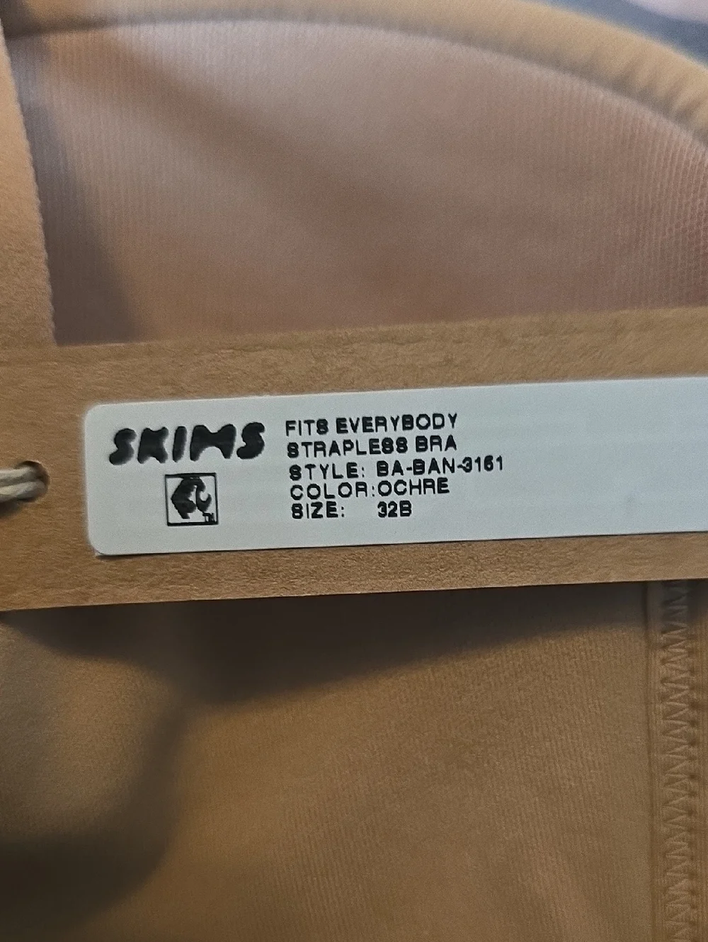SKIMS Kim Kardashian Women's 32B Fits Everybody Strapless Bra New w/ Tags! - Picture 3 of 4